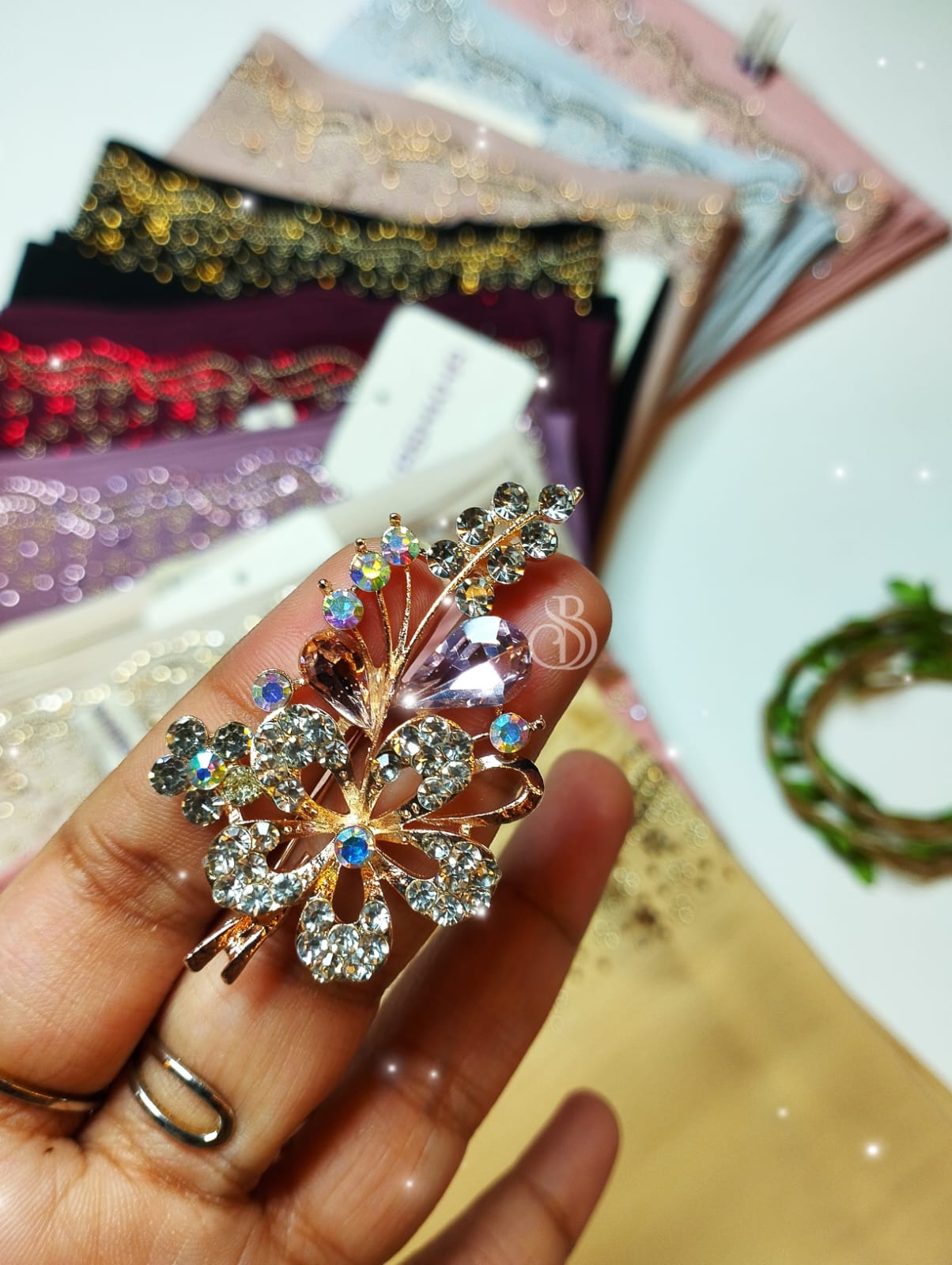 EVERYDAY FLORAL STONE BROOCHES - Image 2