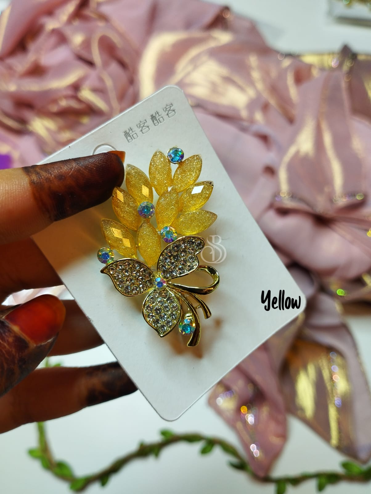 LUXE FLORAL SPARKLE BROOCHES - Image 3