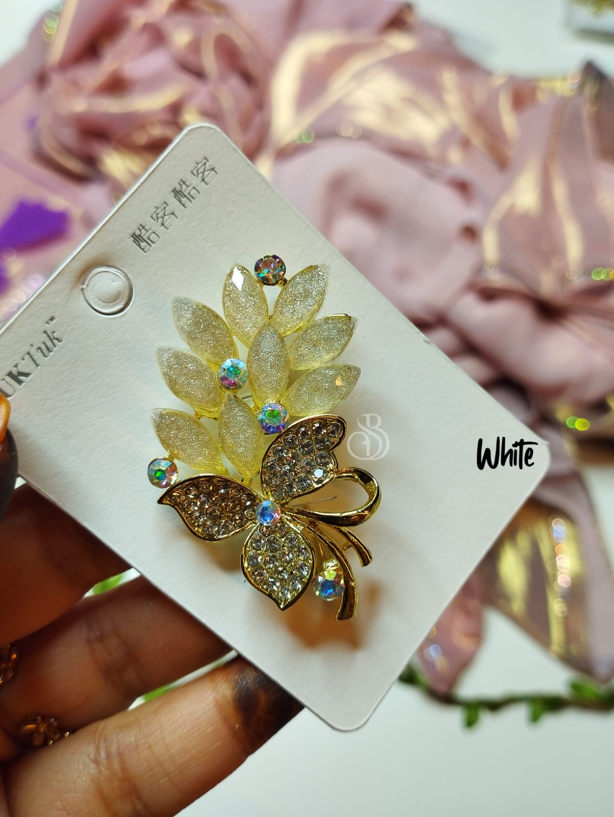 LUXE FLORAL SPARKLE BROOCHES