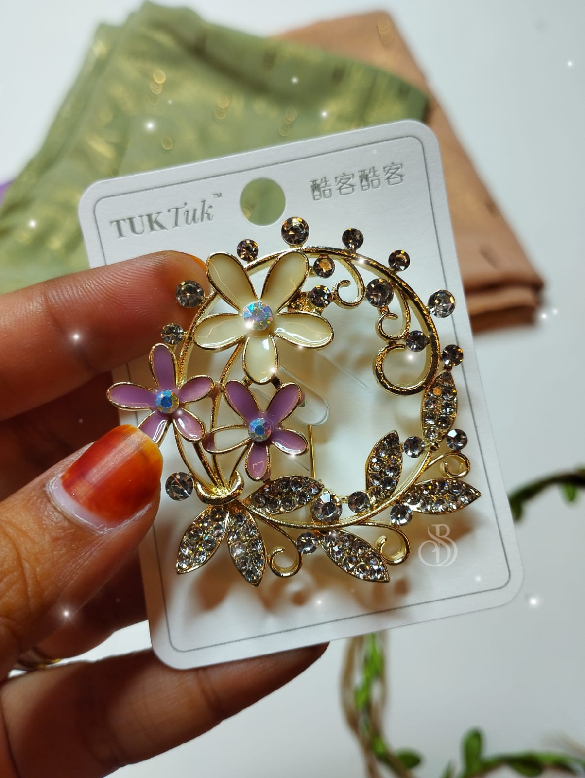 VINTAGE BROOCHES ( Round floral- 01) - Image 4