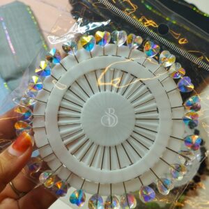 CRYSTAL WHITE HIJAB PIN WHEELS