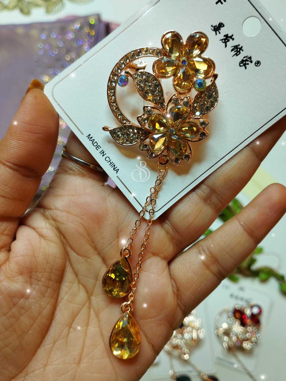 HANGING BROOCHES(FLORAL TYPE) - Image 2