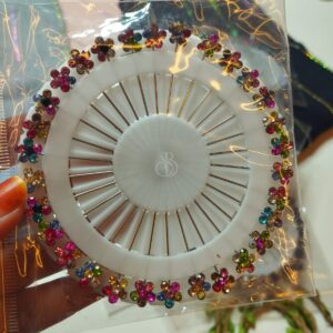 STONE HIJAB PIN WHEELS