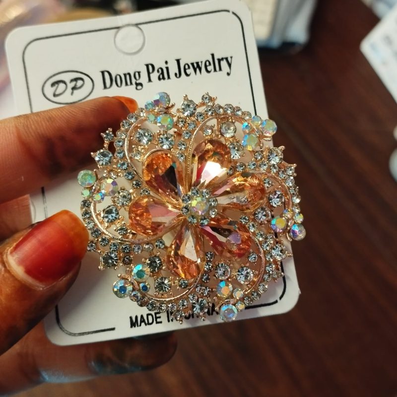 PREMIUM BROOCHES